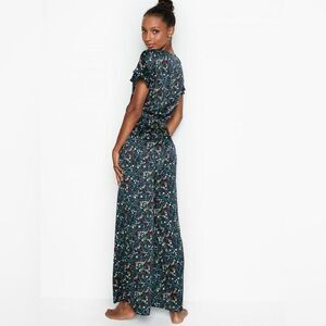 Victoria’s Secret micro floral print silky jumpsuit super cute